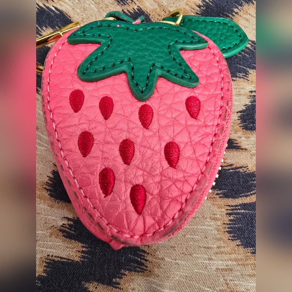 Strawberry-Shaped Pink and Green Coin/ Airtag Pouch - Picture 4 of 8